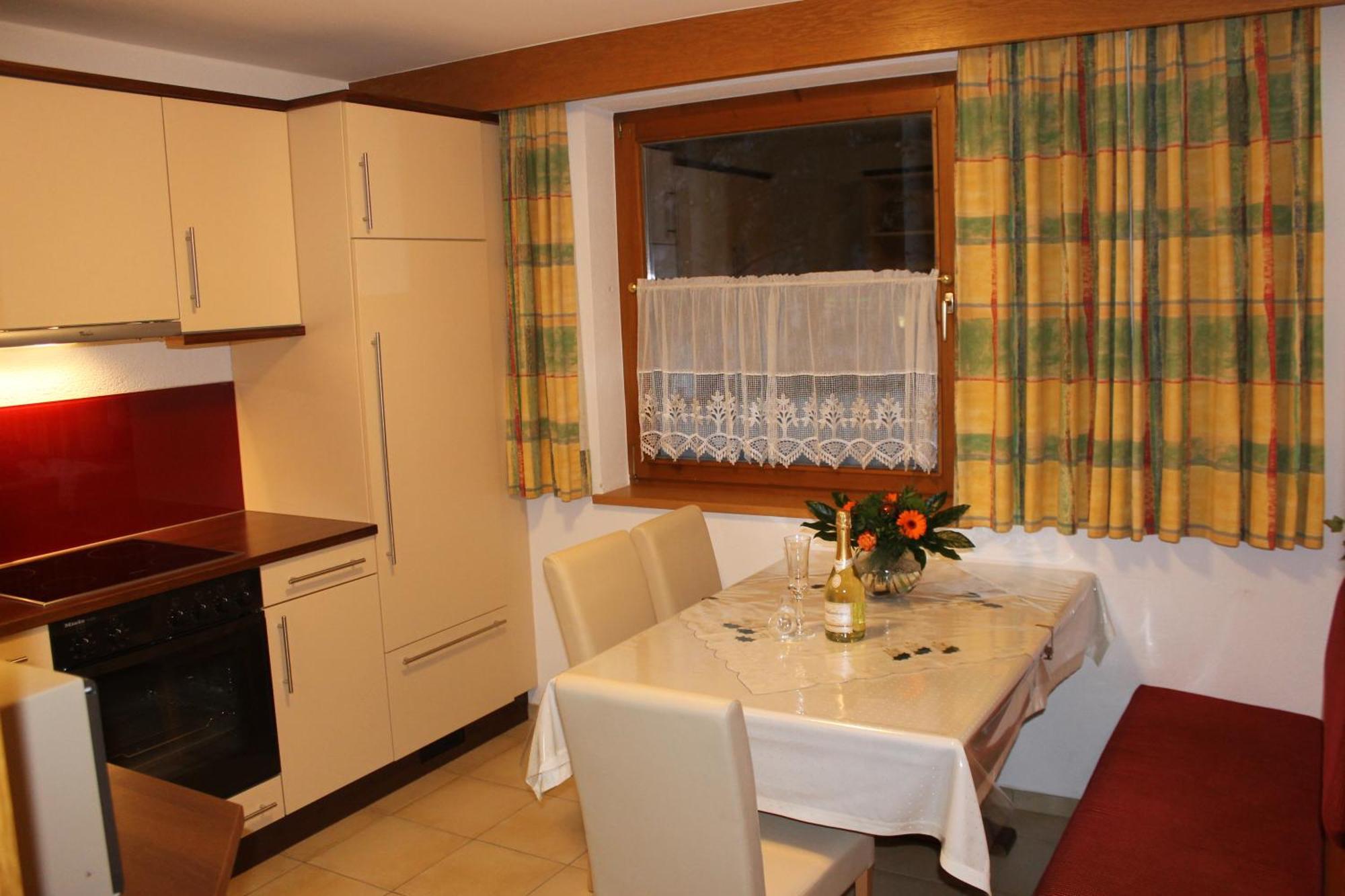 Appartements Zerzer Ried im Oberinntal Værelse billede