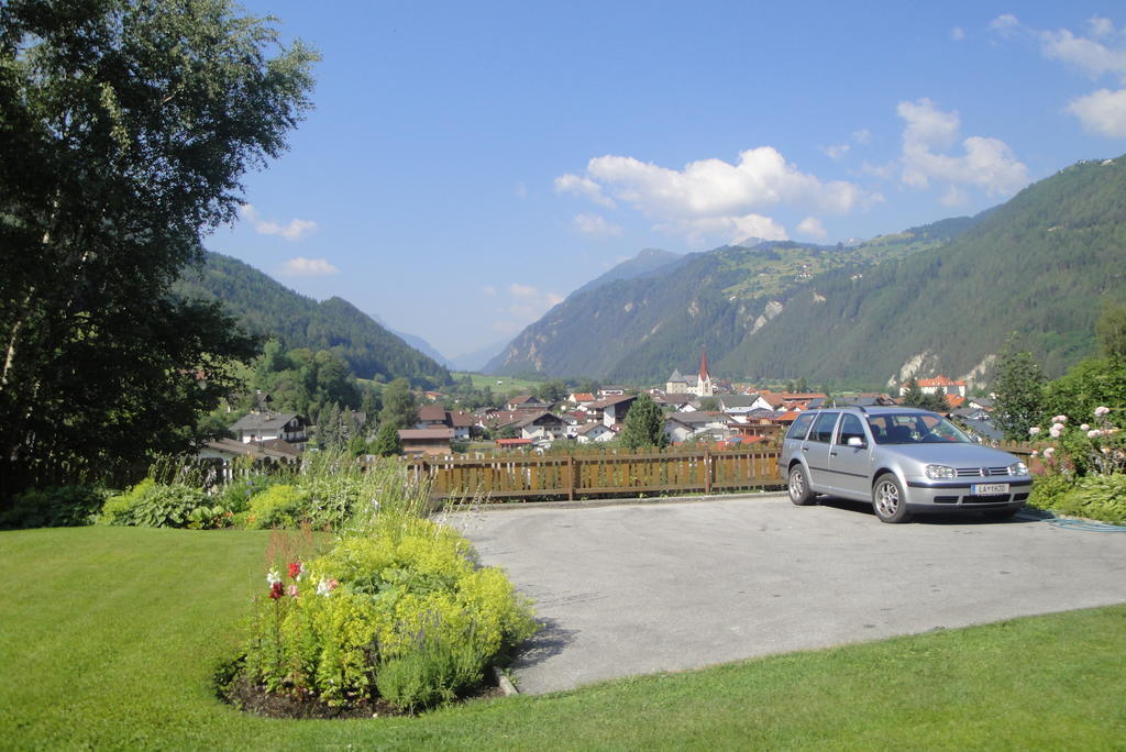 Appartements Zerzer Ried im Oberinntal Eksteriør billede